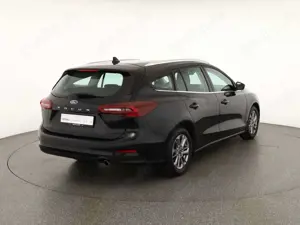 Ford Focus Turnier 1.0 EB Titanium LED Navi Klimaaut. Bild 5