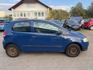 Volkswagen Fox Basis 97.000KM Scheckheft TÜV NEU !! Bild 4