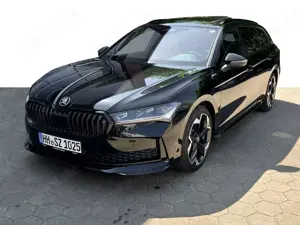 Skoda Superb 2.0 TDI Sportl Pano AHK Sitzhzg LED Bild 2