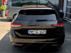 Skoda Superb 2.0 TDI Sportl Pano AHK Sitzhzg LED Bild 4