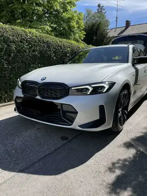 BMW 340 M340i Touring xDrive Bild 4