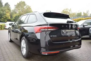 Skoda Octavia Combi 2.0 TDI DSG Selection LED/ACC/Kame Bild 4