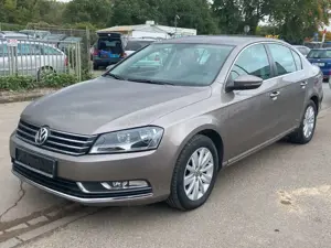 Volkswagen Passat Comfortline Automa./Sitzheizung/Klima/Parksensoren