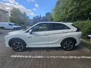 Mitsubishi Eclipse Cross Plug-In Hybrid 4WD Select