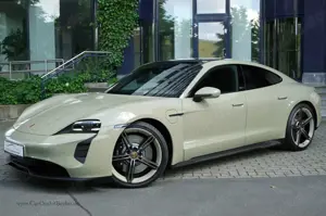 Porsche Taycan GTS Hockenheimring Edition Sunshine Co. Bild 2