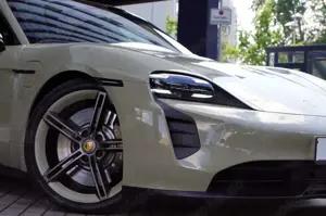 Porsche Taycan GTS Hockenheimring Edition Sunshine Co. Bild 5