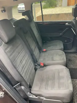 Volkswagen Touran Touran 2.0 TDI SCR (BMT) DSG Highline Bild 3