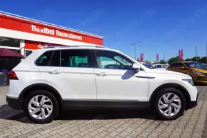 Volkswagen Tiguan 1.5 TSI Elegance LED Navi ACC Kamera PDC Bild 5