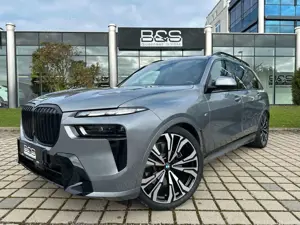 BMW X7 xDrive 40d M Sport,23",AHK,SKYL,Aktivlenk,usw
