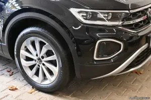 Volkswagen T-Roc 1.5 TSI Automatik Style PDC Kamera SzHzg LED Bild 3