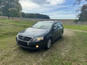 Volkswagen Passat Variant 2.0 BlueTDI Euro6 Klima NAV AHK Sitzheizung Mo2011