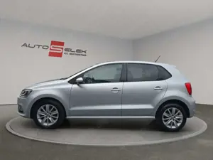 Volkswagen Polo V Comfortline NAVI/ RÜCKFAHRKAMERA/ SHZ Bild 2
