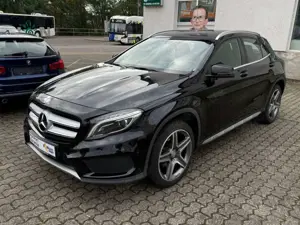 Mercedes-Benz GLA 200 AMG Line Automatik AHK Alcantara