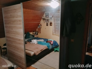 Schwebetürenschrank