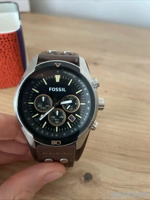 Stylische Fossil Herrenarmbanduhr   Eleganz trifft auf Zeitlosigkeit!