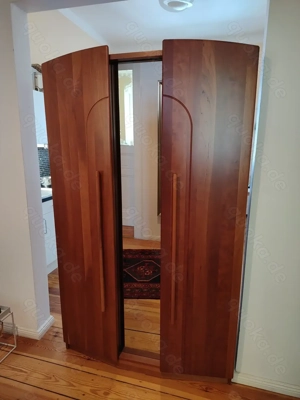 Schöner Garderobenschrank Bild 8