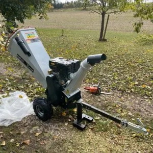 Mieten Lumag Häcksler mit Benzinmotor RAMBO HC15 