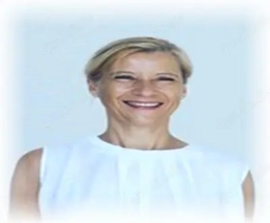 Eine geschiedene Frau von 40 Jahren will nochmal verliebt durchstarten   wollen wir? 