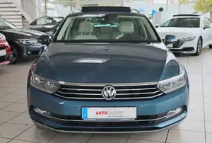 Volkswagen Passat Variant DSG Highline Pano LED Kamera Bild 2