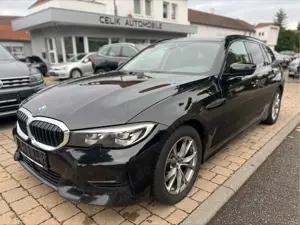BMW 320 320d Sport Line Touring Navi Leder Kamera