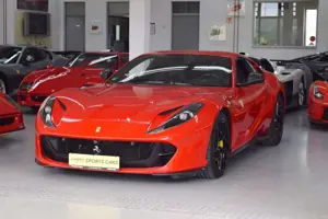 Ferrari 812 SF Racingsitze Lifting Kamera LED JBL Carbon