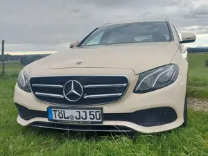 Mercedes-Benz E 200 E 200 d T 9G-TRONIC Bild 2