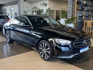 Mercedes-Benz E 300 Avantgarde MildHybr. WideScreen LED R.Cam