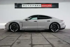 Porsche Taycan Turbo/Kreide/P-Display/HAL/21z/Mega-Spec Bild 5