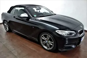 BMW 235 i Cabrio Leder/Xenon/Harman/6-Gang Bild 2
