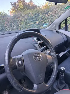 Toyota Yaris Yaris Verso 1.4 D-4D Sol Bild 5