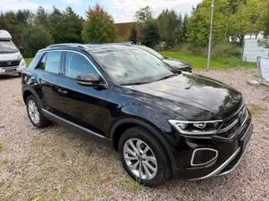 Volkswagen T-Roc 1.5 TSI "Style -NAVI-LED-PDC-ACC