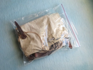 Rucksack, 50er Jahre, beigefarbener, strapazierfähiger Stoff mit robusten Lederriemen Bild 10