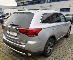 Mitsubishi Outlander 2.2 Top 4WD/7-Sitzer/Steuerkette NEU Bild 4