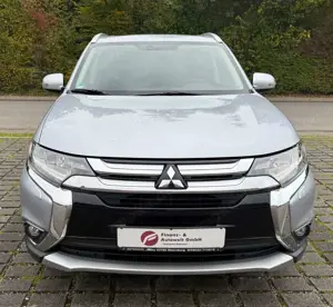 Mitsubishi Outlander 2.2 Top 4WD/7-Sitzer/Steuerkette NEU Bild 2