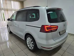 SEAT Alhambra 2.0 TDI Style DSG Xenon Navi Kamera CarPlay AHK Bild 2