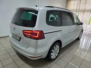 SEAT Alhambra 2.0 TDI Style DSG Xenon Navi Kamera CarPlay AHK Bild 3