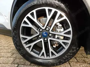 Ford Kuga PHEV TITANIUM iACC+NAVI+elHeck+Pilot+BLIS+ Bild 2