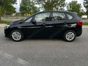 BMW 218 2er Active Tourer 218i Steptronic | 1 Hand Bild 2