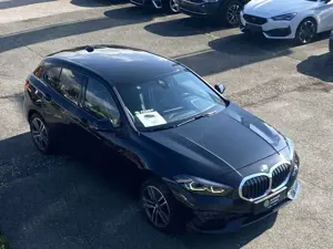 BMW 118 i SPORT LINE LED PDC GRA 17" PRIVACY