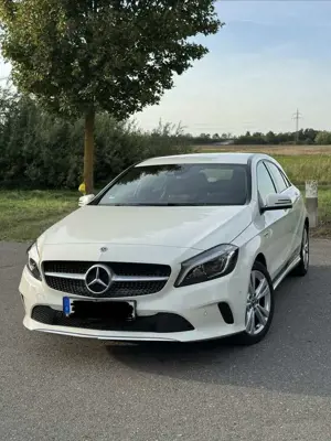 Mercedes-Benz A 180 A 180 BlueEfficiency (176.042)