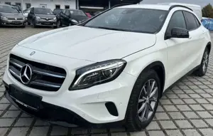 Mercedes-Benz GLA 250 4Matic ILS|RFK|SHZ|Temp