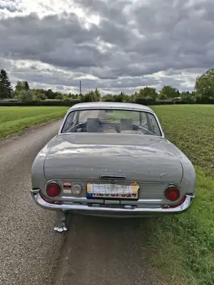 Oldtimer Ford Bild 2