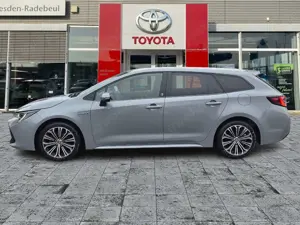 Toyota Corolla Touring Sports 1.8 Team D AHK+LED+Navi Bild 4