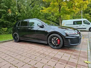 Volkswagen Golf GTI Golf GTI Performance BlueMotion Technology DSG