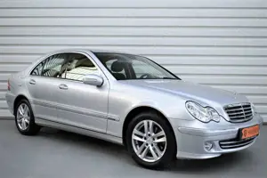 Mercedes-Benz C 200 Elegance Automatik+Bi-Xenon+Tempomat