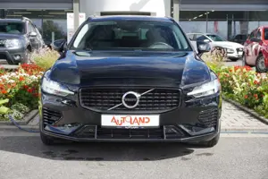Volvo V60 Kombi 2.0 Hybrid AWD R Design LED Navi AHK Bild 3