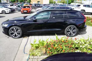 Volvo V60 Kombi 2.0 Hybrid AWD R Design LED Navi AHK Bild 5
