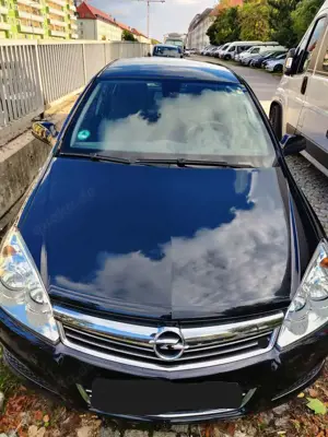 Opel Astra Astra 1.8 Sport Edition + Sommer-/Winterreifen