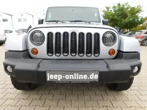 Jeep Wrangler Black Edition+Navi+LED+AHK+Alu´s+Breitreifen