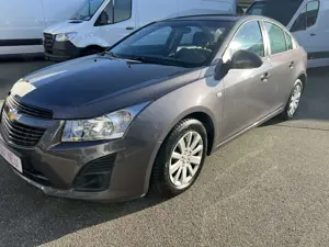 Chevrolet Cruze Cruze 1.6** TÜV. AU. NEU ** Tıp. Top   1 A *